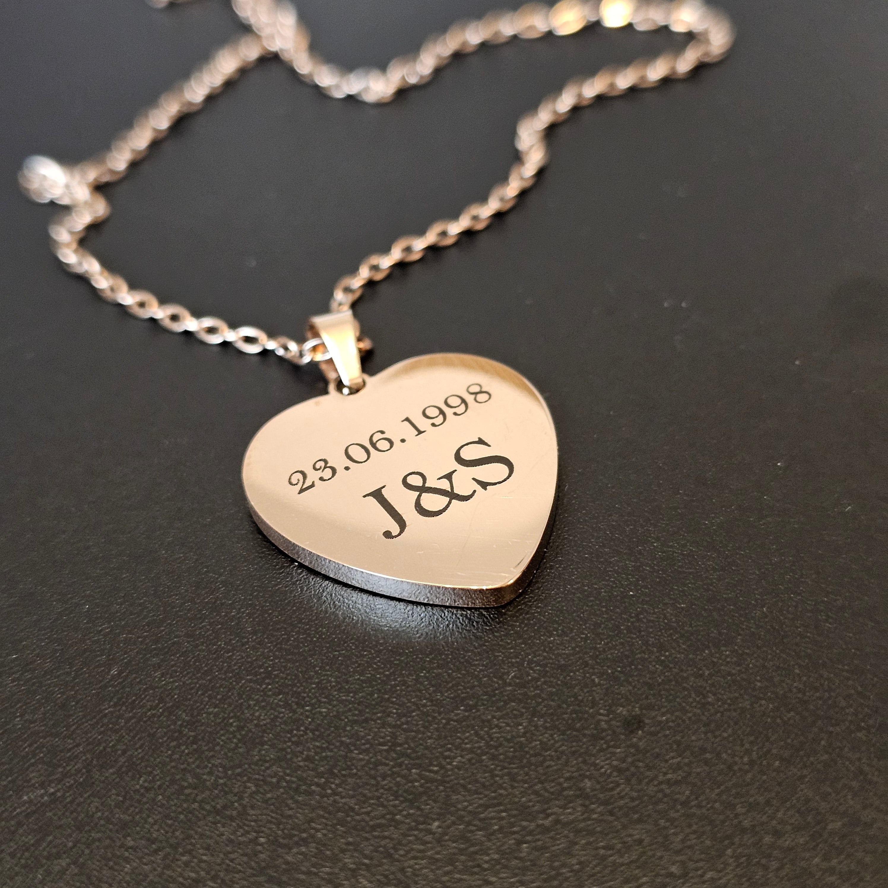 Personalisierte Herz-Halskette aus Edelstahl (316L)