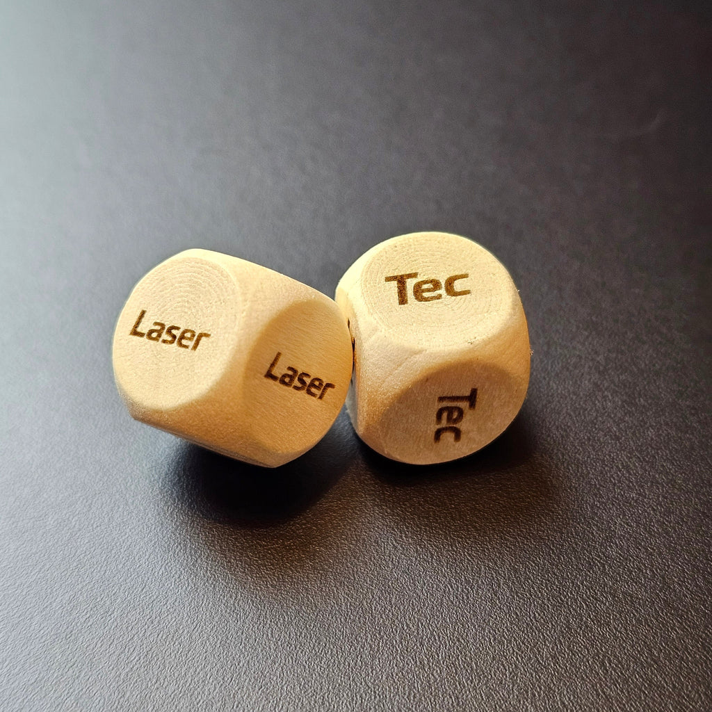 Holzwürfel Individuell graviert 2 Stück